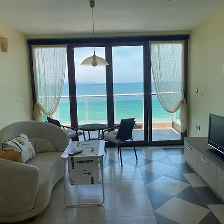 Apartment Beachfront